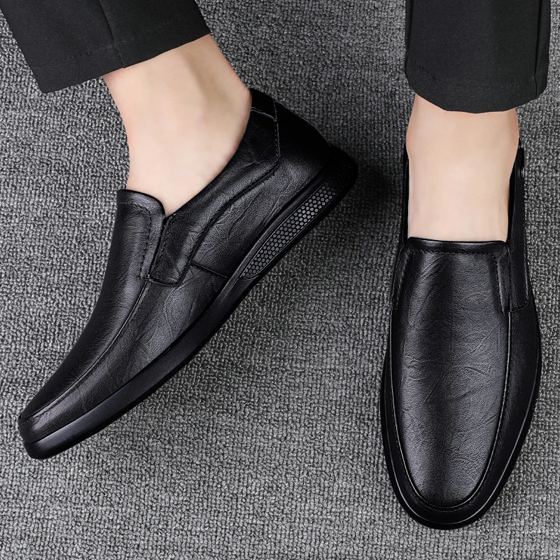 Men Casual Shoes outdoor Luxury Brand 2023 genuine Leather Mens Loafers Moccasins Breathable Slip on Black Driving Shoes men