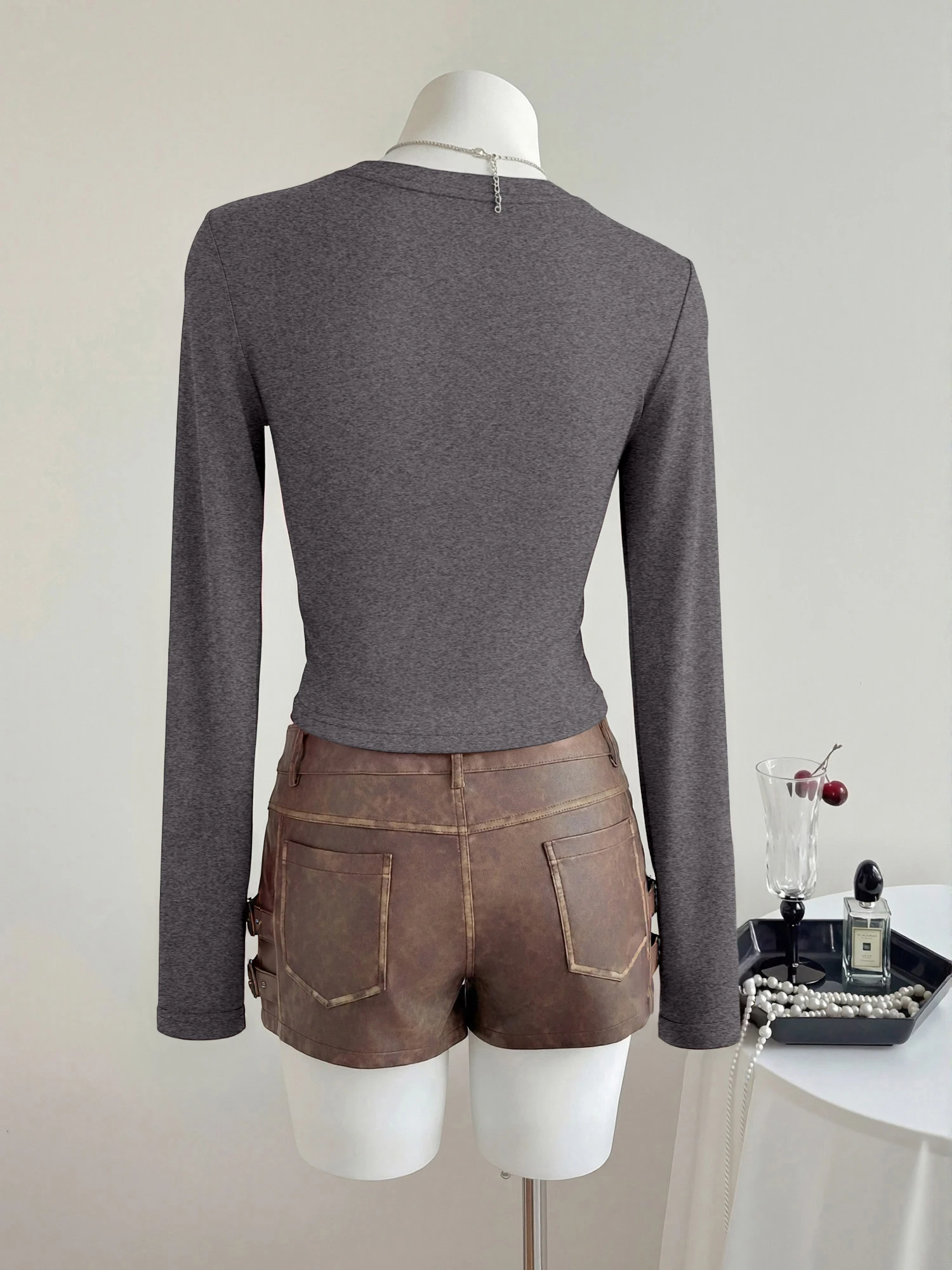 Damen Einfarbiges Rundhals-Langarm-Crop-T-Shirt, Eng Anliegendes Kurzes Oberteil, Lässige Alltagskleidung, Basic-Layering, Streetwear-Bluse – Detail 12