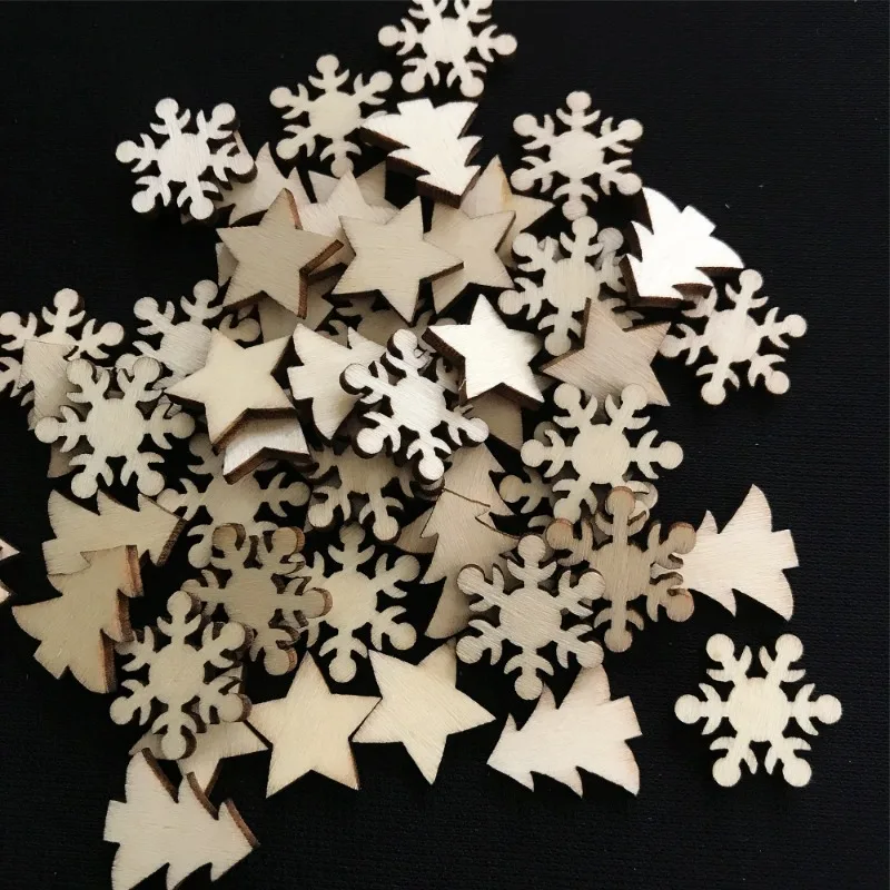 50pcs 15mm Mini Christmas Decoration Assorted Snowflake and Star Shaped Wooden Pieces Cutouts Craft Embellishments for DIY Art