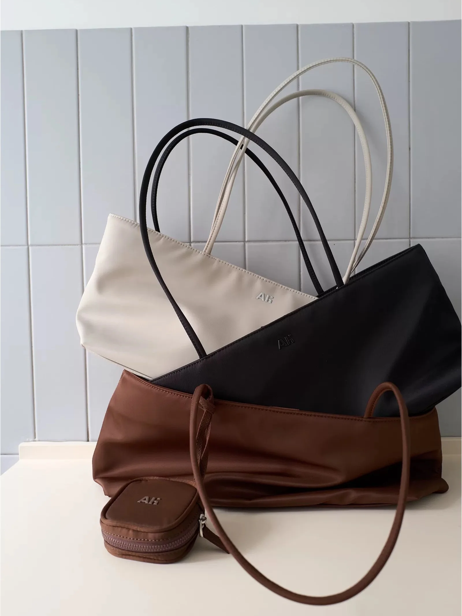 Lightweight Avamhome Nylon Tote Bag Underarm Handbag Korean Style Single Shoulder Bag for Young People Daily Use