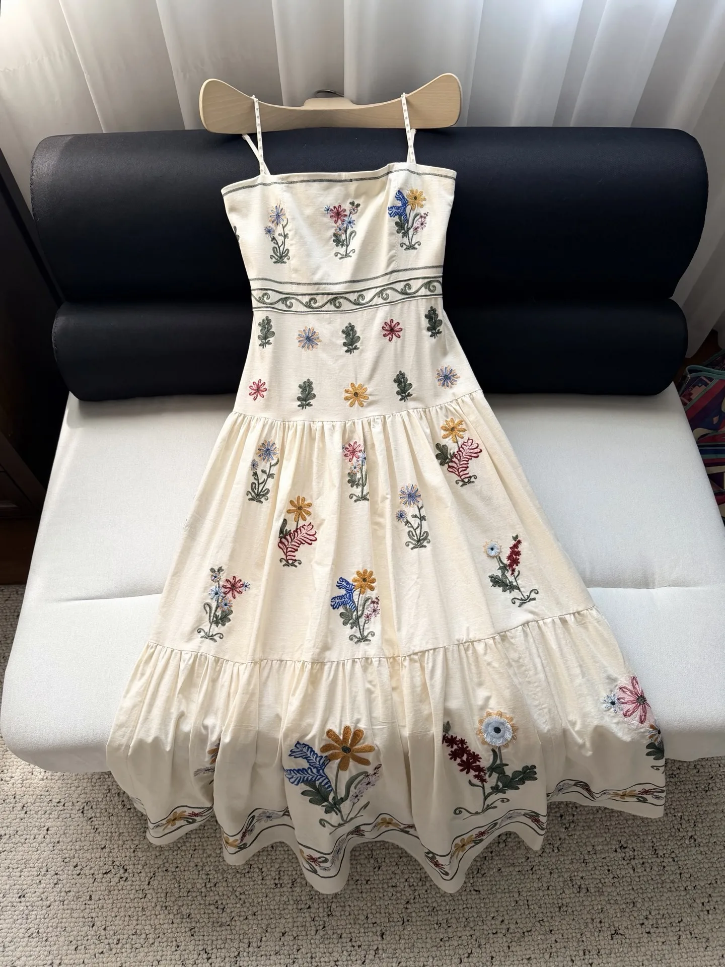 

Новое элегантное длинное платье для женщин на весну-лето 2026 с цветочной вышивкой, на бретельках, с завышенной талией, в богемном стиле, для отпуска