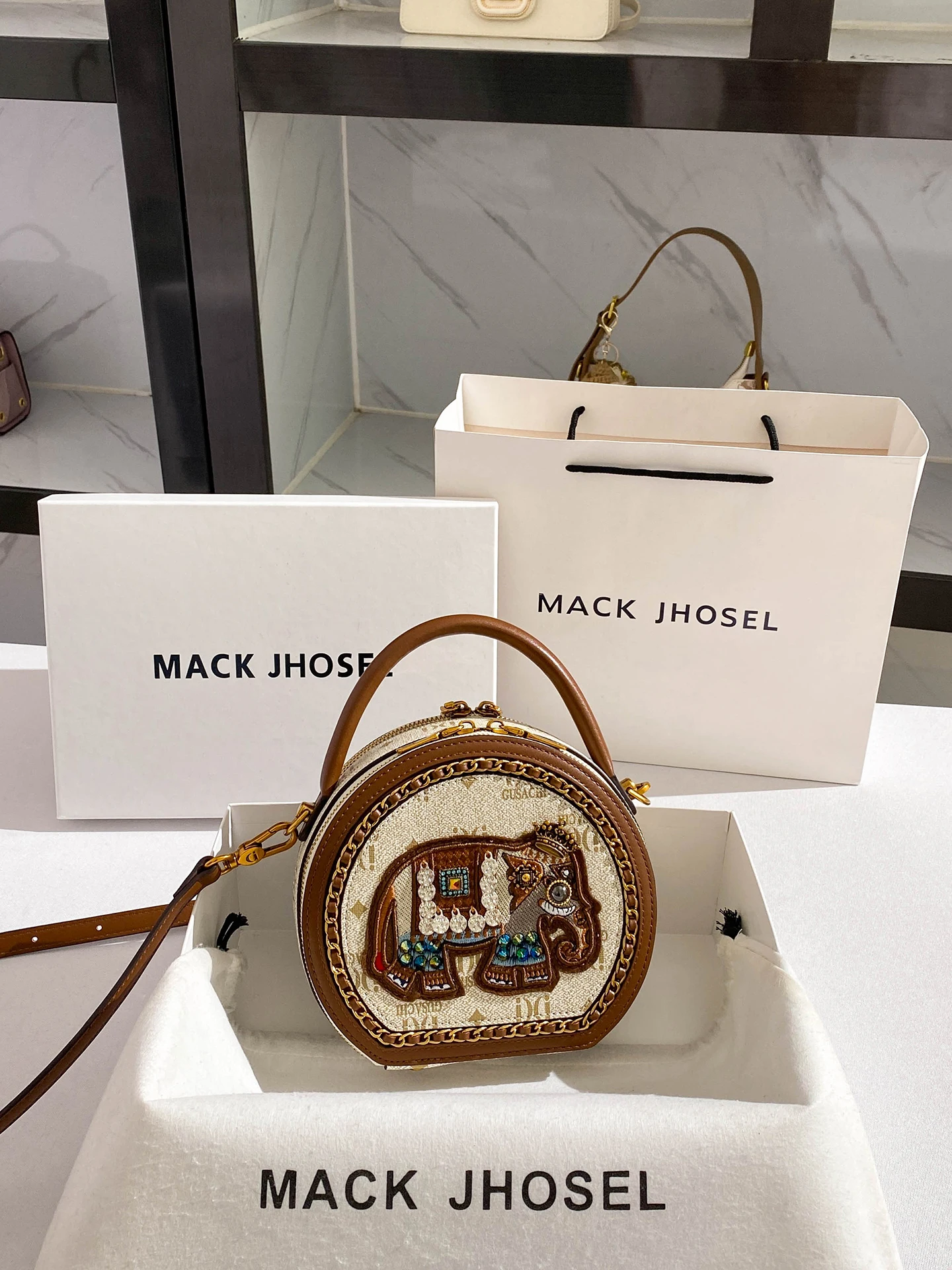 

Винтажные и роскошные дизайнерские сумки с нежной вышивкой бисером. Женская популярная и нейлиальная модная сумка через плечо.