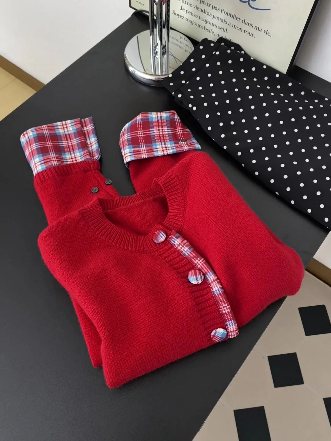 

Свободный вязаный свитер в красную клетку с круглым вырезом, женский, осенне-зимний, новый стиль, корейский стиль, открытый кардиган-пальто, мягкий, средней толщины