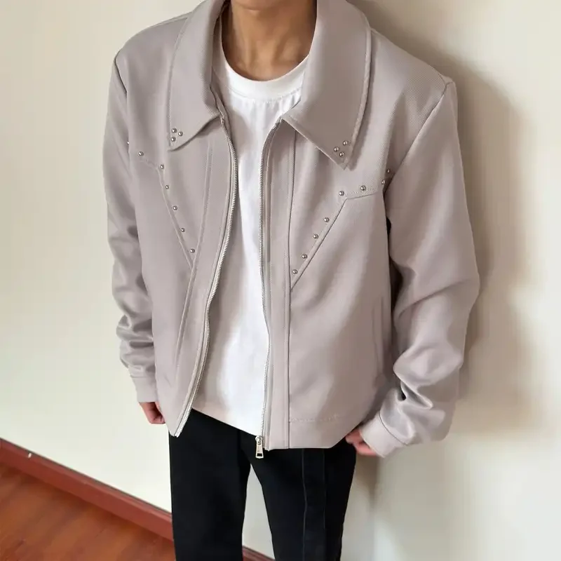 Men High Street Rivet Lapel Zip Up Short Jacket Autumn Casual Street Fashion Daily Wear
