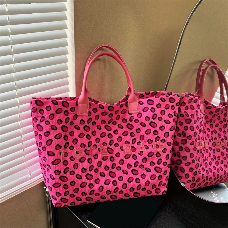 Large Capacity Leopard Print Tote Bag Women's Universal Cross-Border Bag Fashionable Retro Hand-Held Summer Bag Ice Charm