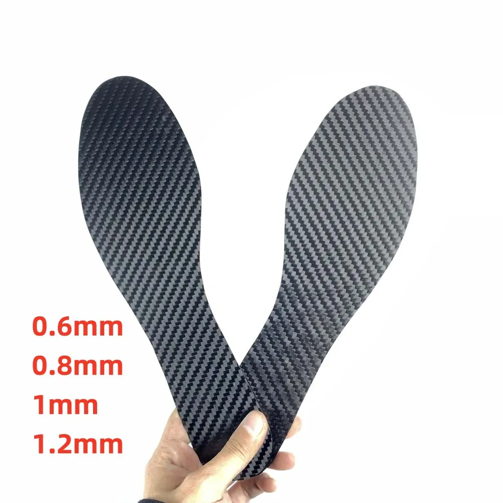 Solette in fibra di carbonio solette per scarpe per calcio basket Running Track Shoes Anti-torsione Full Palm Foot Protection