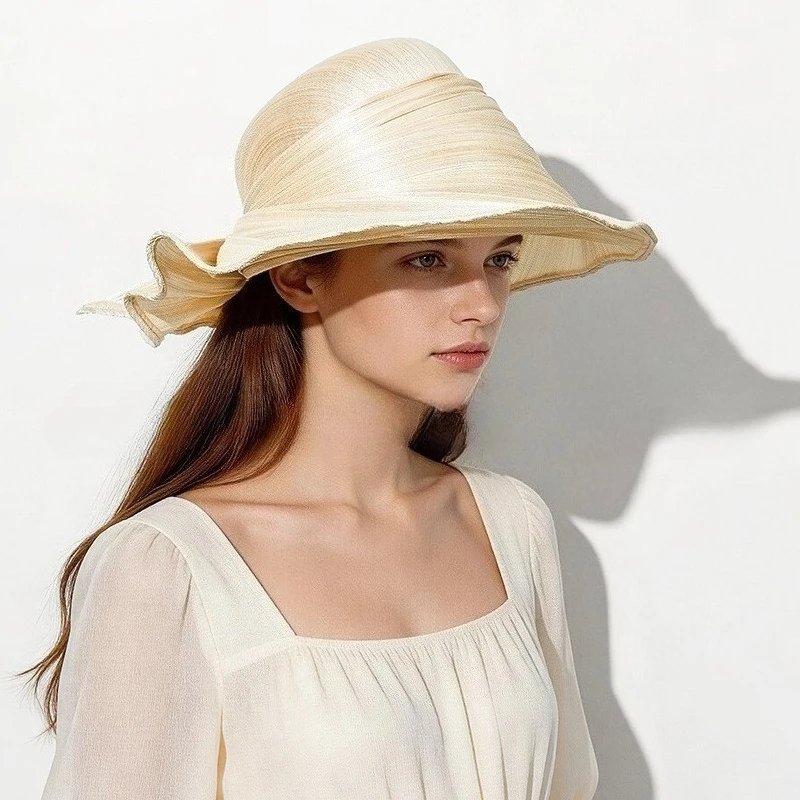 2026 Summer New Design High-end French Bonnet Women With Fashion Unique Beach Style Hand Woven Gold Silk Grass Cloth Sun Hat