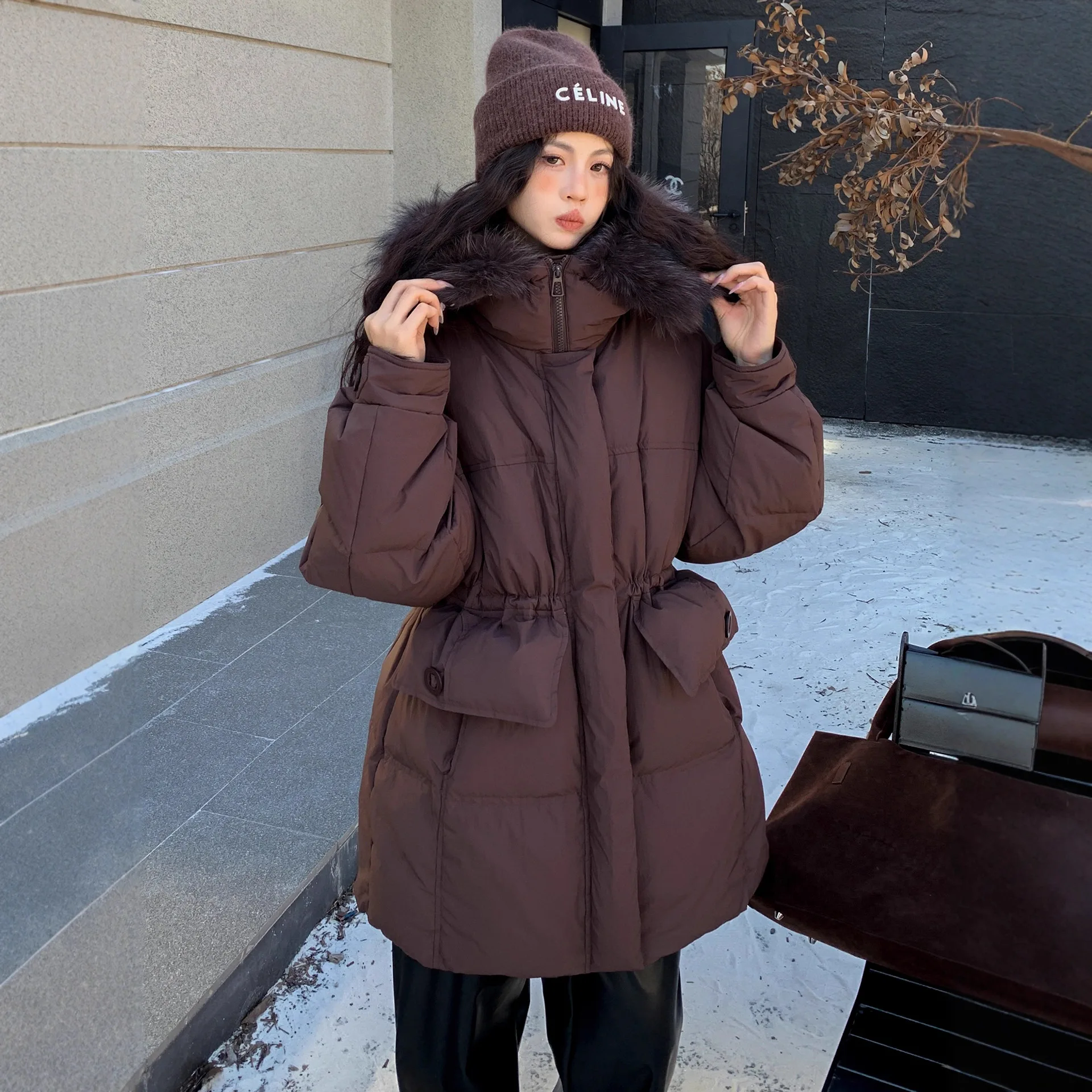 

2025 зимняя модная женская куртка-пуховик с капюшоном и большим волосатым вырезом, белая куртка на утином пуху