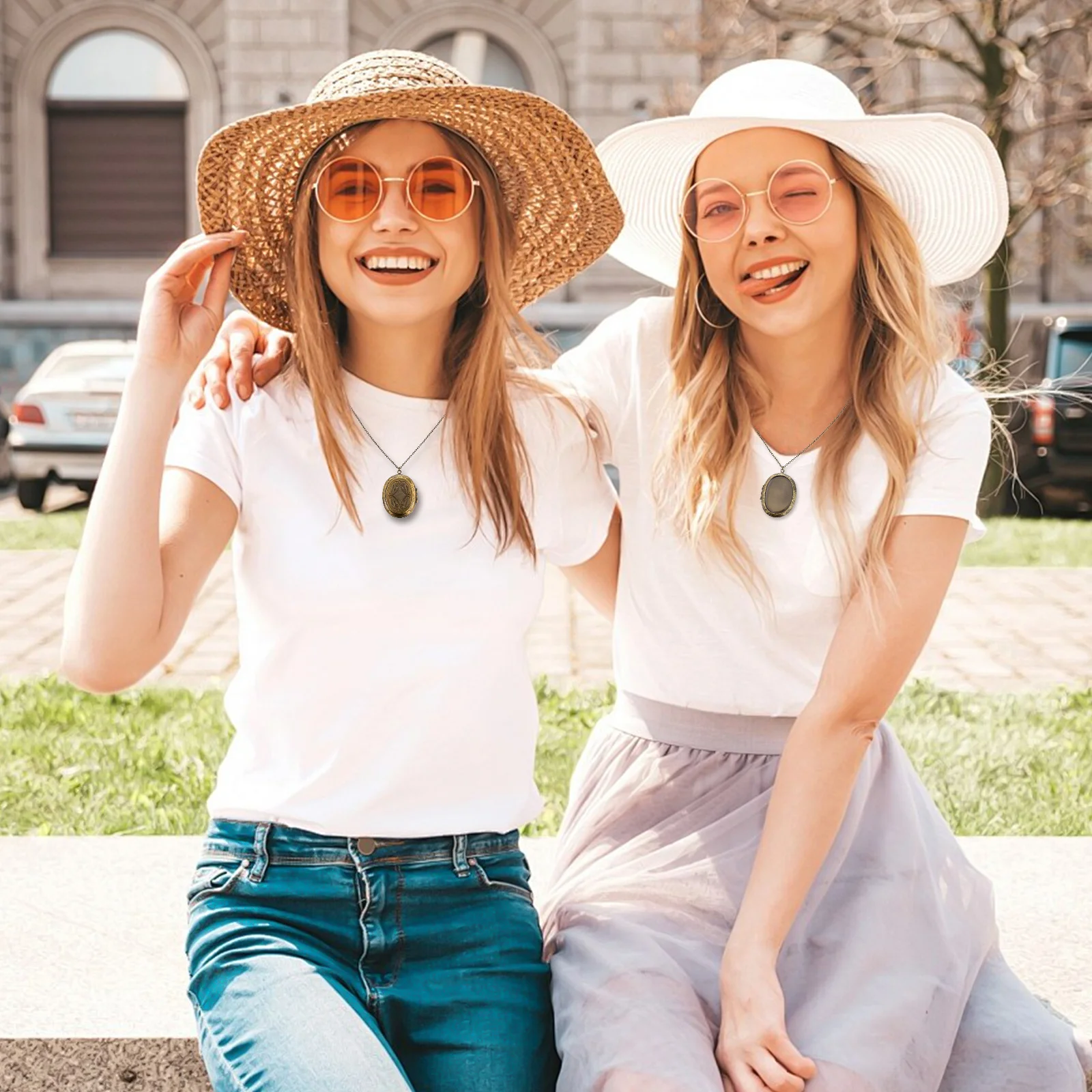 

Chic Photo Pendant Necklace with Refined Workmanship Delicate Design Lightweight Comfortable Wear Stylish Jewelry Gift for Any