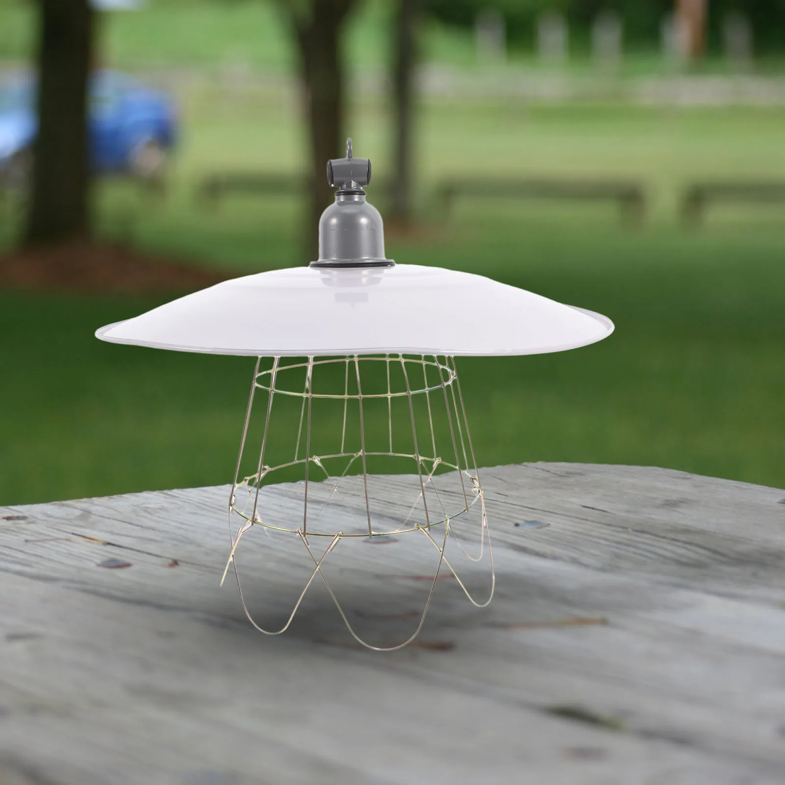 

1 Set E27 Metal Wire Cage Heat Lamp Bulb Guard Waterproof Hood Vintage Industrial Pendant Light Cage Reptile Heating Lamp Shade