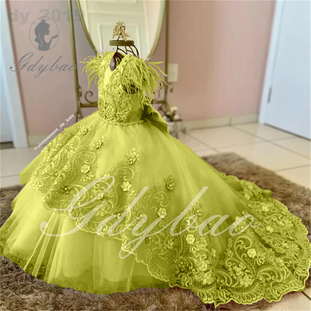 Customized Champagne Flower Girl Dresses For Wedding Feather Appliques Princess Birthday Party First Communion Pageant Gown