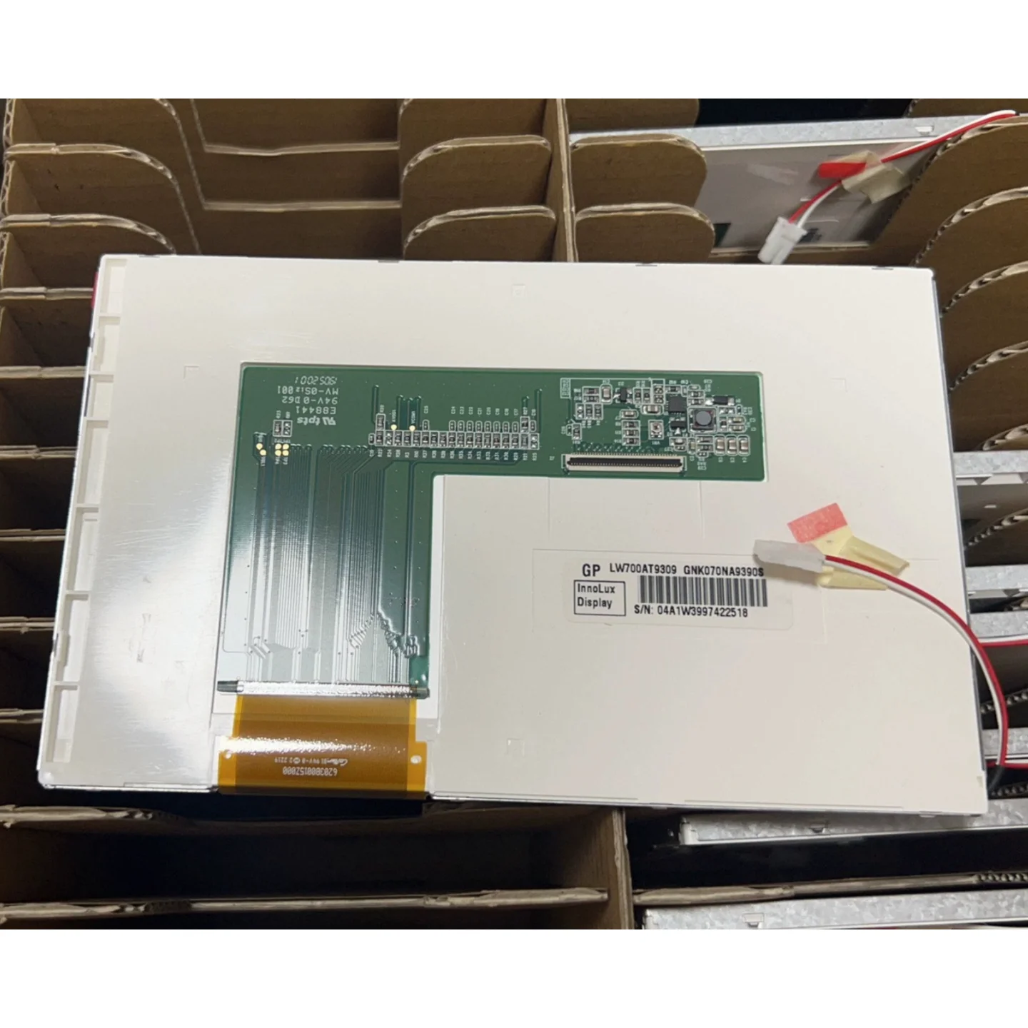 Brand new original 7-inch LW700AT9309 LCD display screen, suitable for use in digital photo frames and portable DVDs