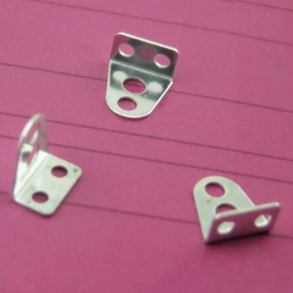 

40 железных кронштейнов оси типа L для модели автомобиля, поддерживающих различные диаметра отверстий для индивидуальных сборочных проектов