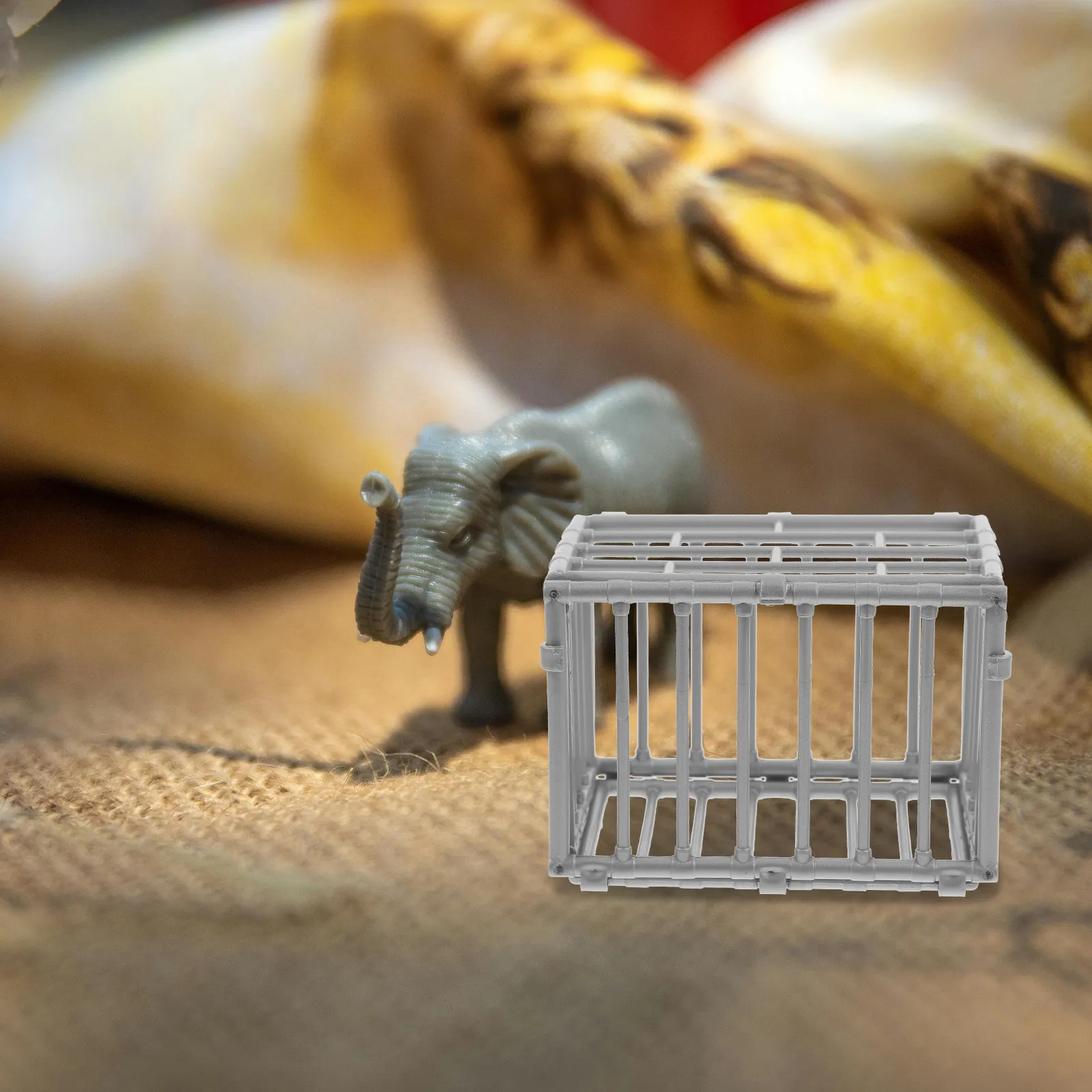 

Mini Pet Cage Sturdy Plastic Small Size DIY Micro Landscape Prop Mini House Accessory Action Figure Display Decorative Cage