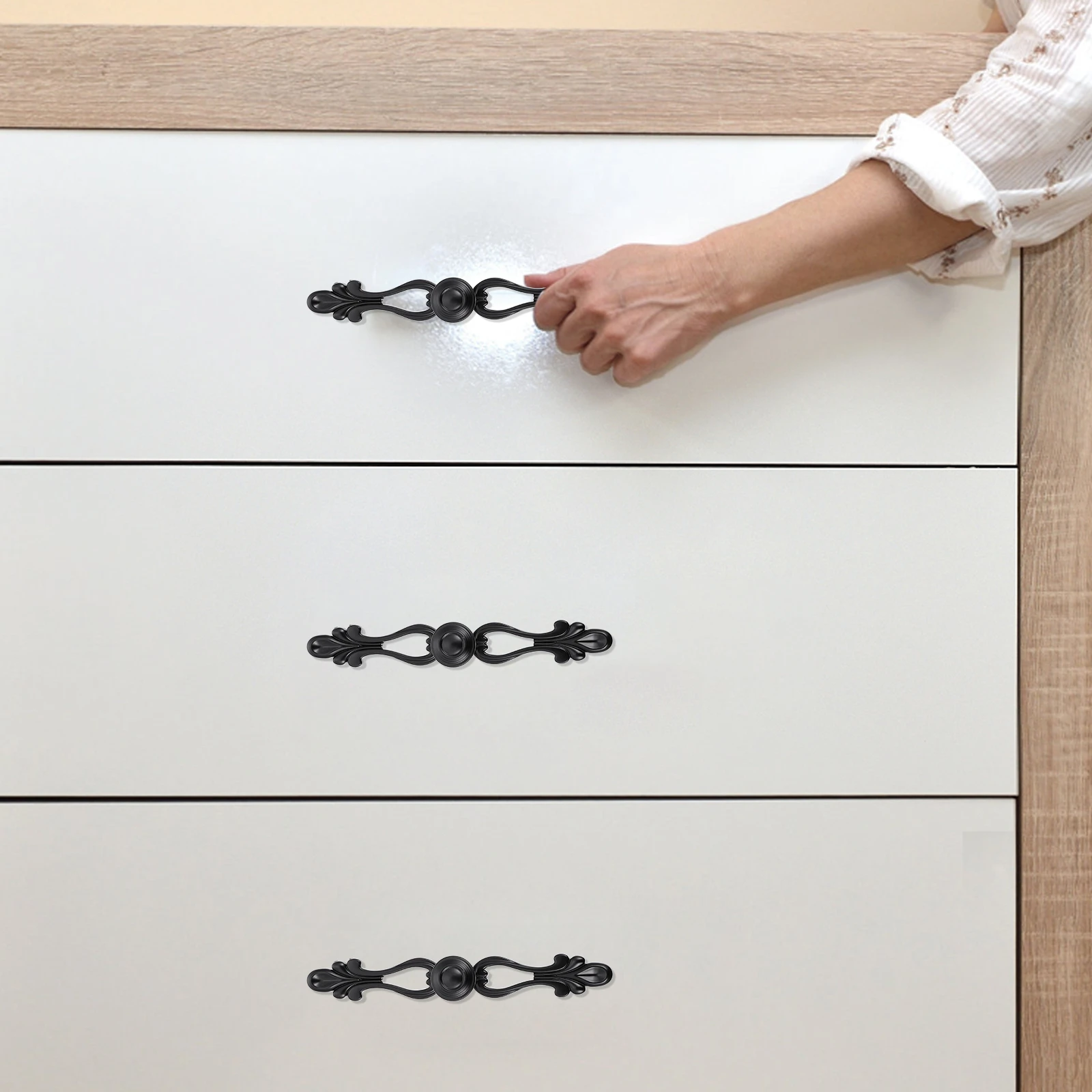 

2Pcs Cabinet Handles Zinc Alloy European Style Vintage Decorative Drawer Pulls Resistant Corrosion Resistant Easy