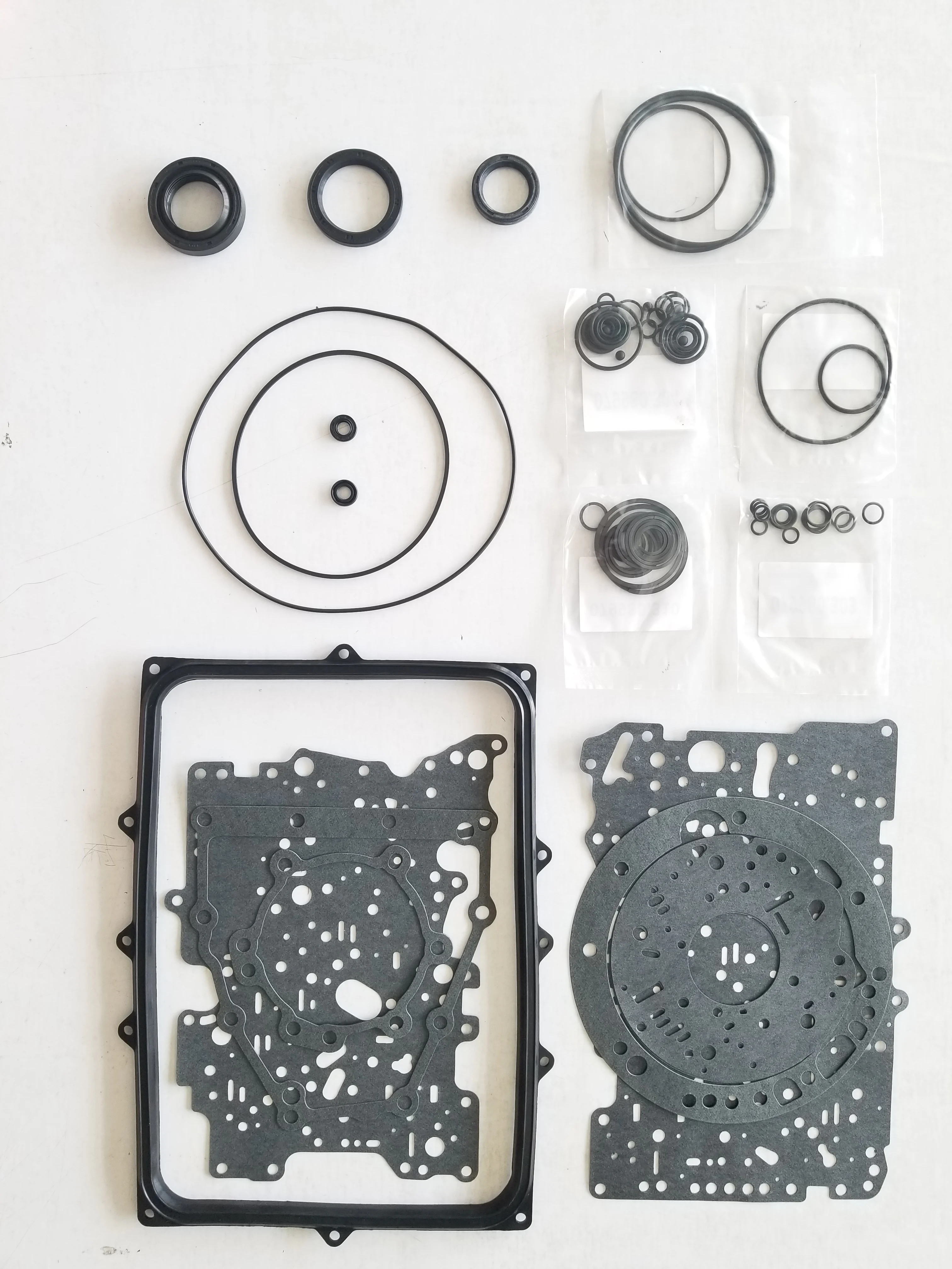 

Automatic Transmission Seal Overhaul Kit Car Gearbox Drivetrain Kit M78 6-Speed BTR