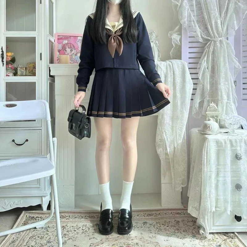 Uniforme scolastica giapponese Ragazza Jk Abiti da marinaio Tre set popolari Gonna a pieghe sexy Fuku Anime COS Costumi di laurea Donna Nuovo