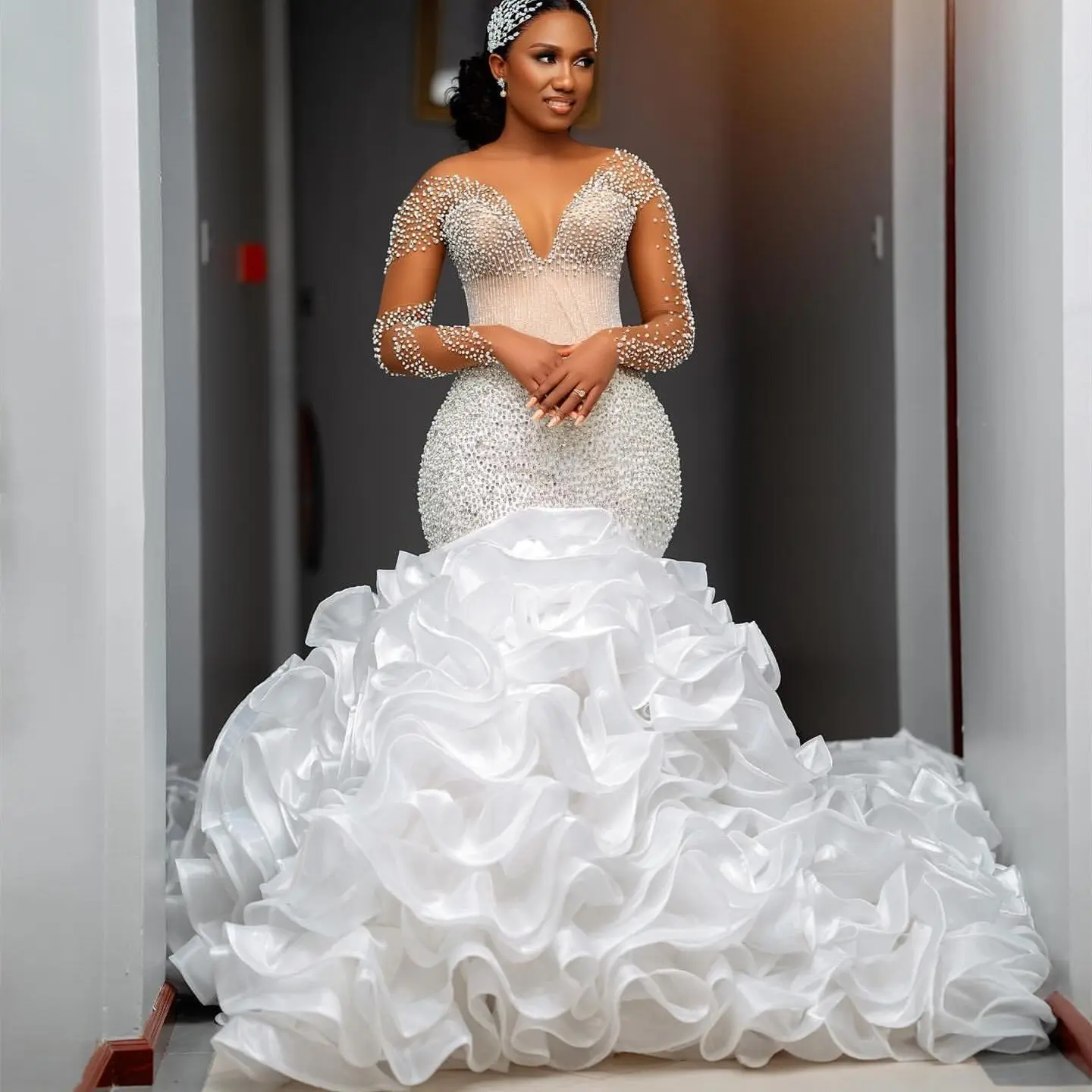 

Customized Arabic Mermaid Wedding Dresses Beaded Crystals Detachable Train Sequined Lace Satin Bridal Gown