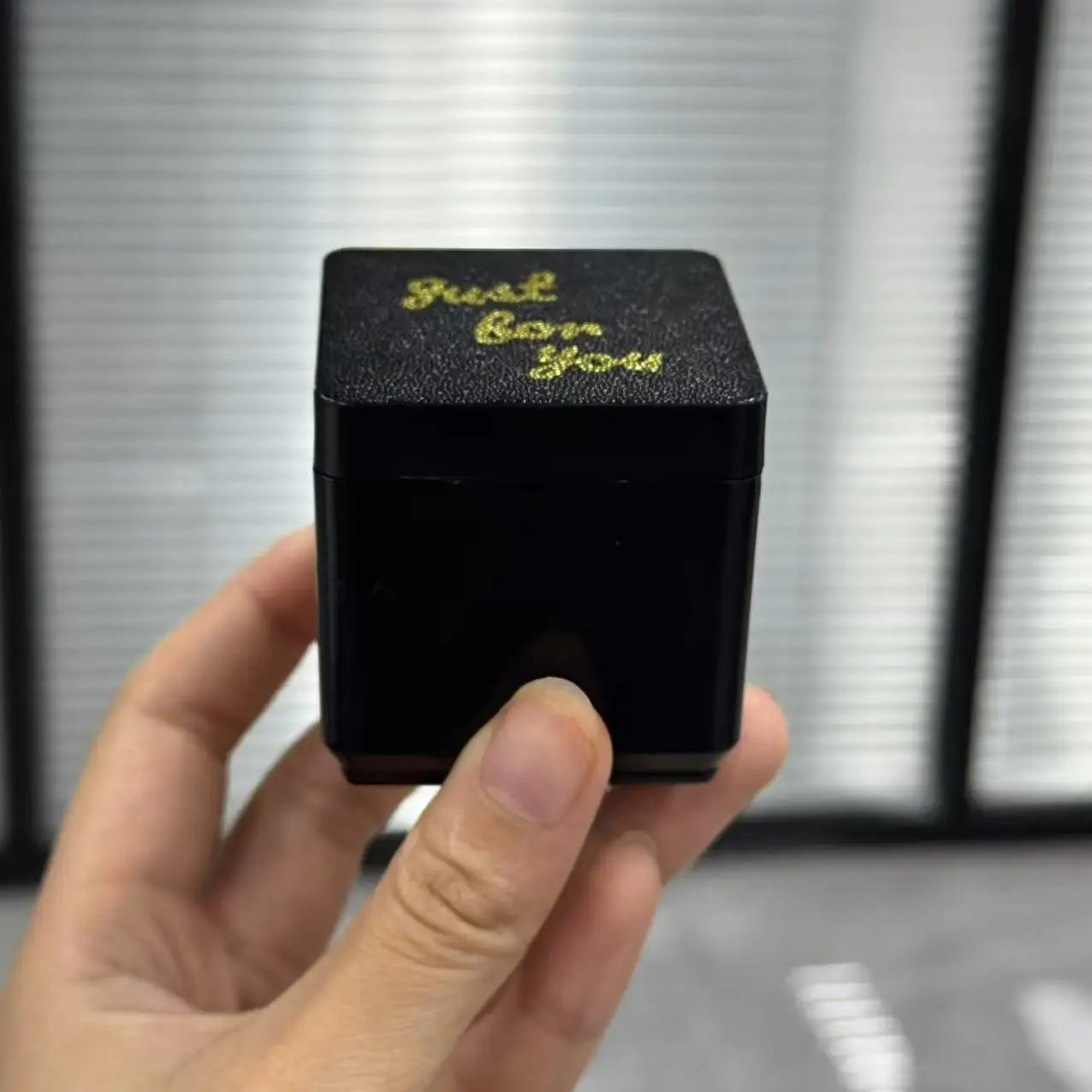 Finger Prank Gift Box – Grappig grap speelgoed voor Kerstmis en Valentijnsdag, Verrassingsfeest Prank Prop, Plastic Holiday Gag Gift