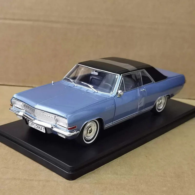 1/24 Scale OPEL DIPLOMAT V8 COUPE Alloy Car Model Collection Ornaments