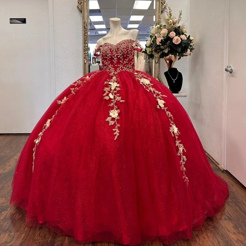 

Красное блестящее бальное платье, платье для Quinceanera с длинным шлейфом и оборками, фатиновое платье принцессы 15 лет, кружевное платье с аппликацией и бусинами для дня рождения