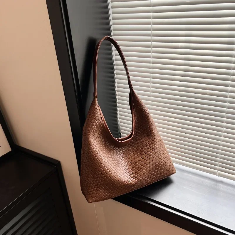 2024 Fashion Popular Woven Commute Minimalist Tote Bag Special-Interest Design Underarm Bag Western Style Shoulder Bag