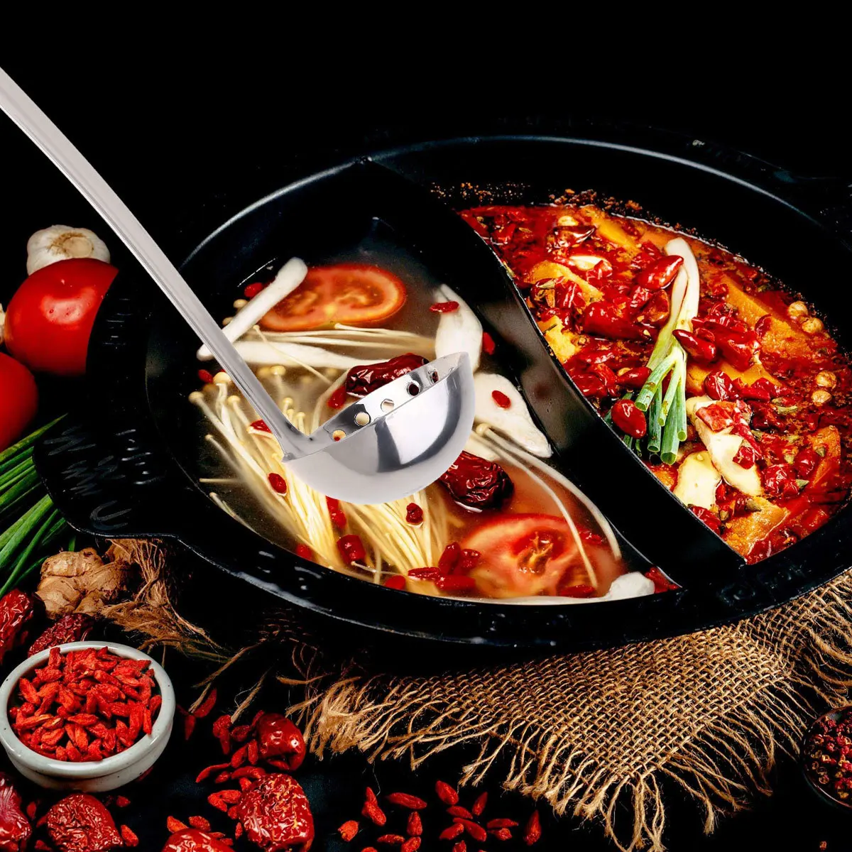 

2pcs Stainless Steel Hot Pot Colander Spoon Long Handle Large Oil Filtering Soup Ladle Hanging Hole For Kitchen Restaurant Use