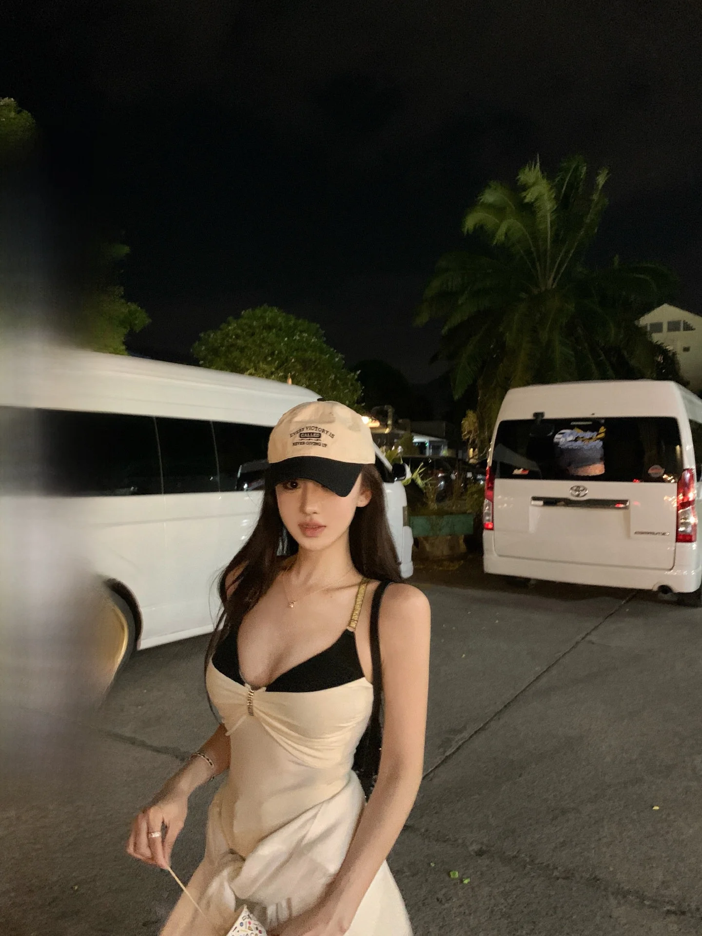 

OKMASHOP Sexy V-Neck Strap Vest Women's Slim Fit Pure Desire Spring Summer Fashion Street Free Standalone Top