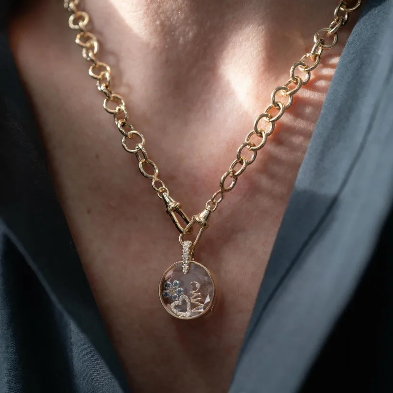 

Personalized Mini Heart of Gold Locket 18K Plated With Small Charm DIY Hollow Design Birthstone Jewelry Amulet For Women Gift