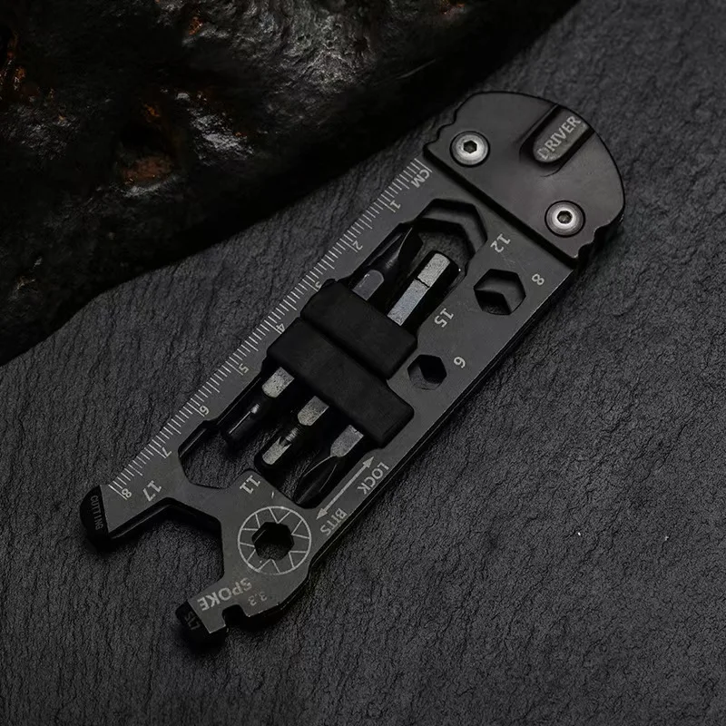Outdoor Camping Portable Pocket Card Knife Wildlife Survival Equipment Lifesaving Card Multi purpose and Multi functional Tool