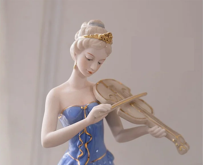 Porcelain Violin Playing Girl Figurine Ceramic Tiaras Princess Miniature Soloist Ornament Art and Craft Decor Birthday Gift