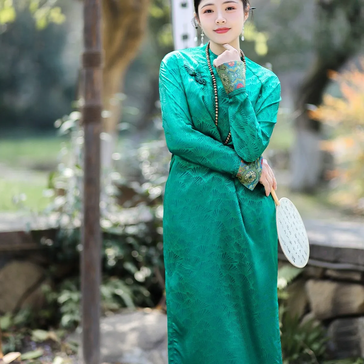 

Традиционное шелковое платье-ципао Cloud Silk Sword Sve Qipao Dr, улучшенная версия, с вышивкой в стиле Сун, горный зеленый цвет, Весна 2024, Новинка
