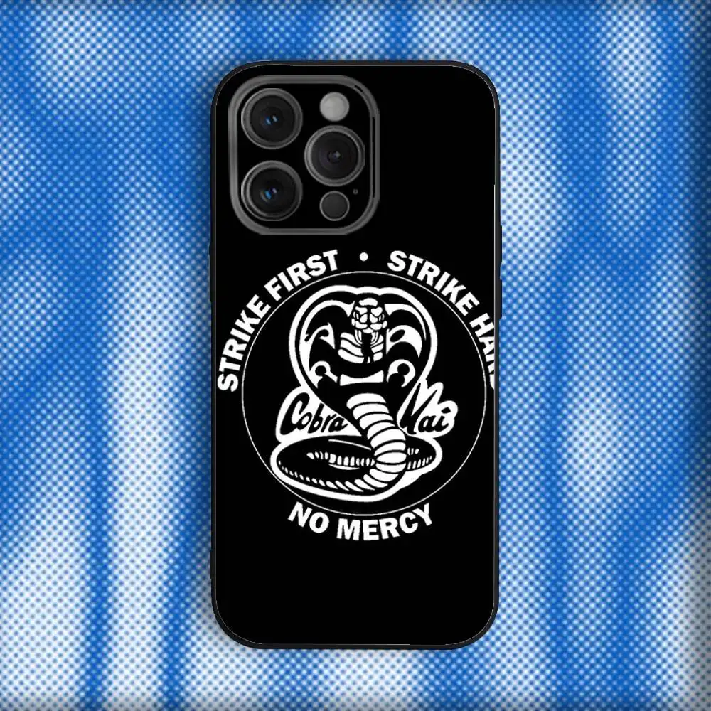 C-Cobras K-Kai Snakes Capa de telefone para iPhone 16,se4,15,14,13,12,11,Pro,X,XS,Max,XR,Plus,Mini Capa preta macia
