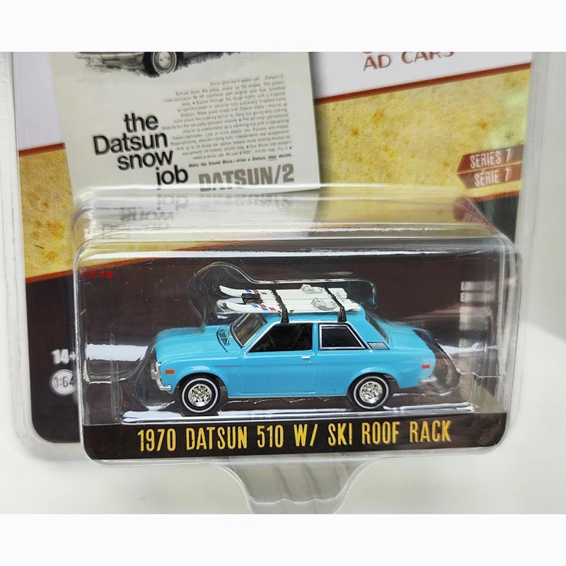 グリーンライトアロイカーモデルとスキールーフラック、1:64、1970 datsun 510、クラシックコレクション、静的ディスプレイ、男の子へのギフト、おもちゃスポット、大人