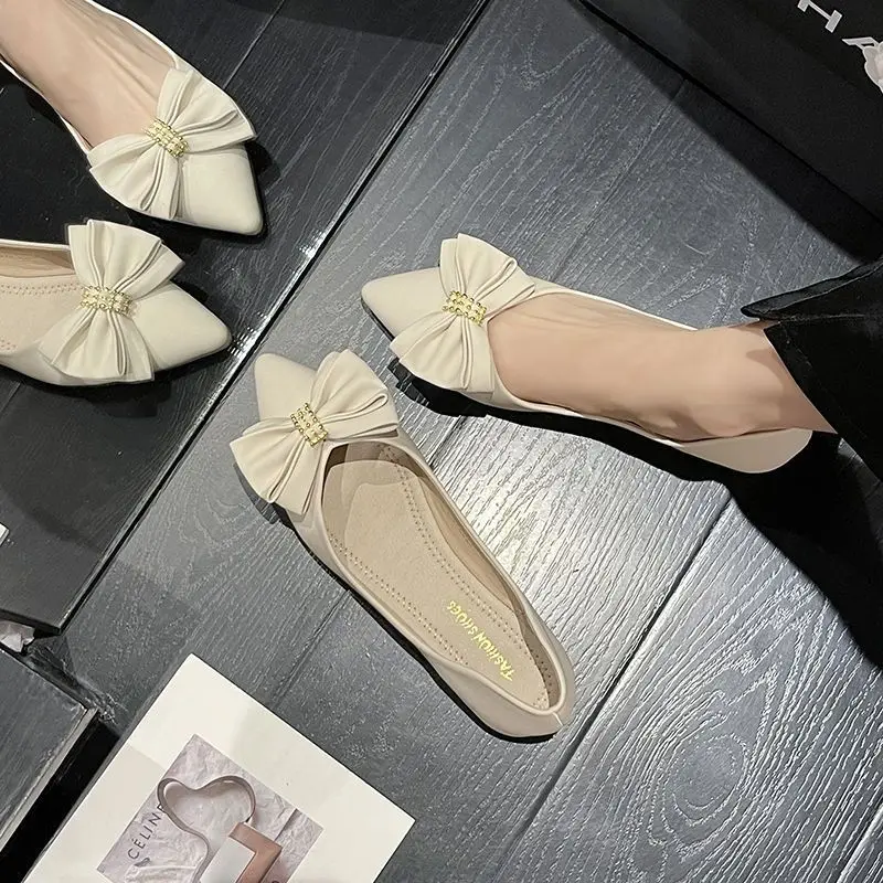 Buty Dla Kobiet 2024 Czarne Szpiczaste Palce Damskie Letnie Obuwie Z Kokardą Płaskie Płaskie Stylowe I Niska Cena Rabat Moda E