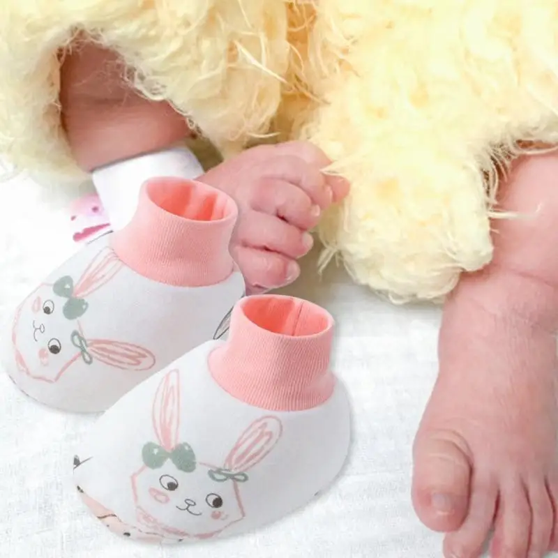 Conjunto C5AA 4 luvas algodão infantil Anti Scratch Tampa mão macia Luvas e meias quentes respiráveis ​​para 0-6m