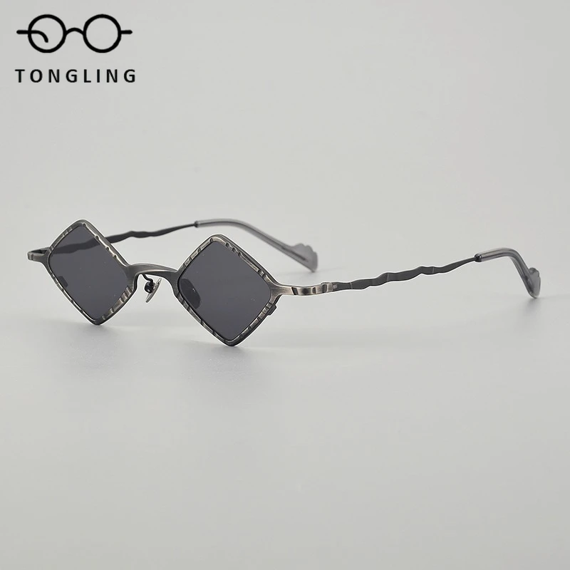 

High-Quality New Hip-Hop Punk Trend Retro Men Distressed Diamond-Shaped Pure Titanium Glasses Frame Fashionable Women Sunglasses