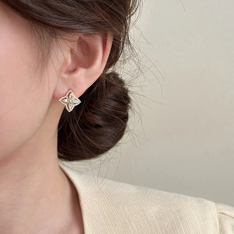 saptefamou-vintage-unique-lucky-clover-flower-zircon-earrings-elegant-fashion-jewelry-out-new-brand-high-end-sensation