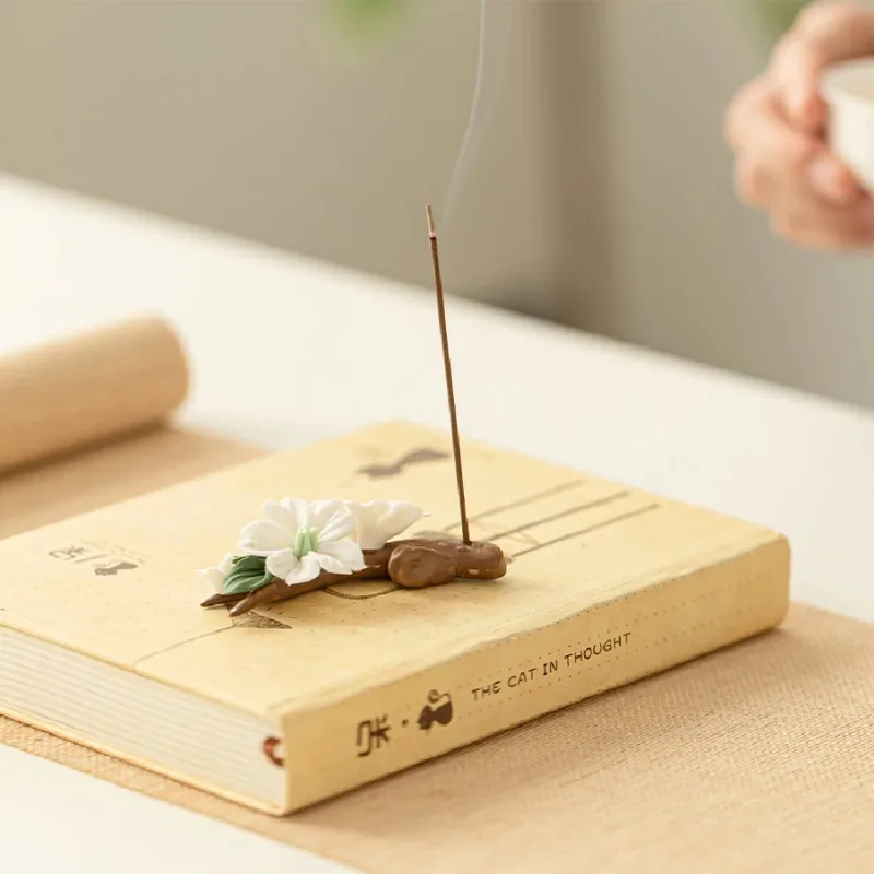 Handmade ceramic incense burner, exquisite simulated flowers, decorative ceramic flower decoration art ceramic incense holder