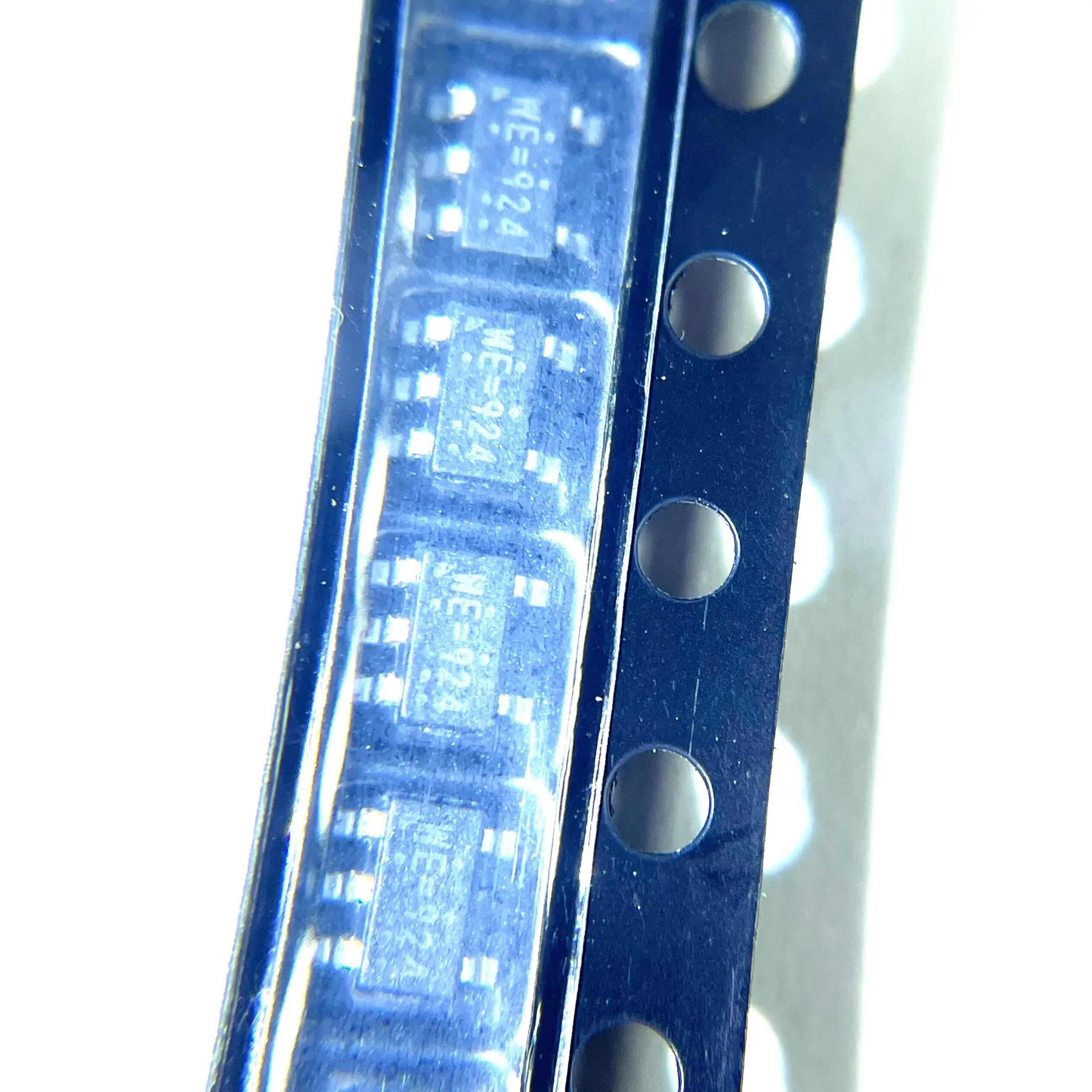 RT9013-12GB Low Pre…