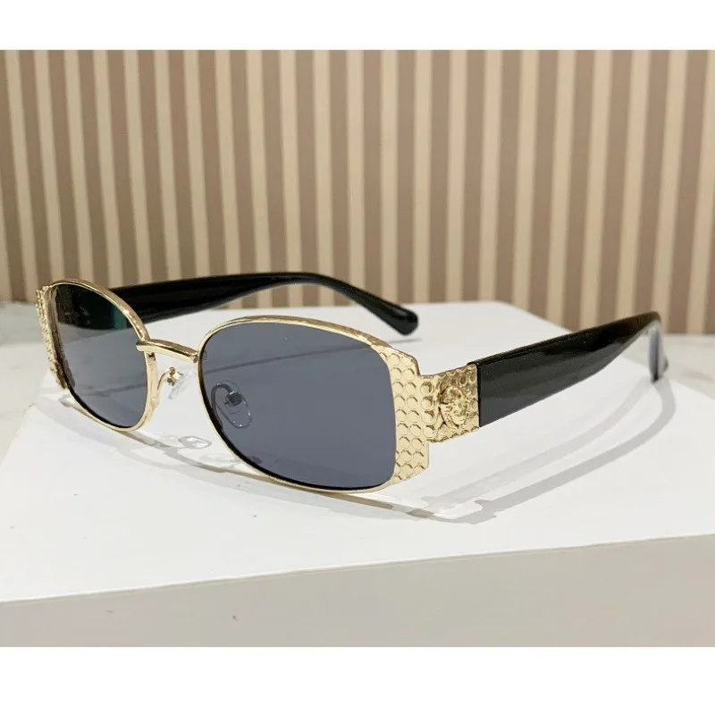 Retro Oval Sunglasses Women Gradient Glasses Trendy Luxury Casual Shades