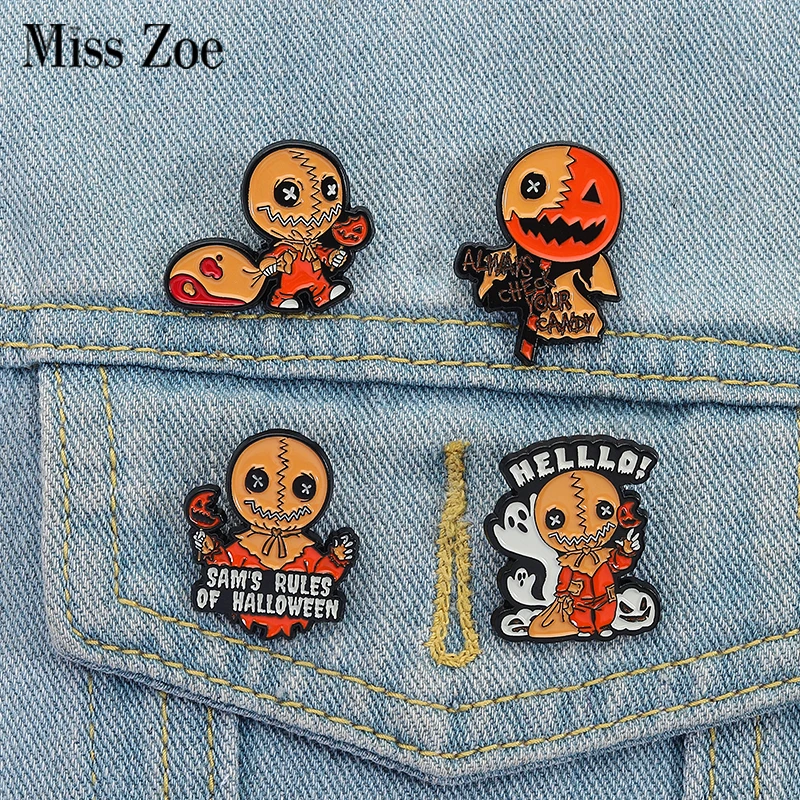Halloween Horror Puppe Emaille Pins Benutzerdefinierte SAM'S RULES OF HALLOWEEN Broschen Revers Abzeichen Kleidung Gothic Schmuck Geschenk für Freunde
