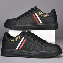 Scarpe da ginnastica bianche da uomo stile coreano coppia di alta qualità moda casual stringate punta tonda scarpe da skateboard piatte leggere da donna