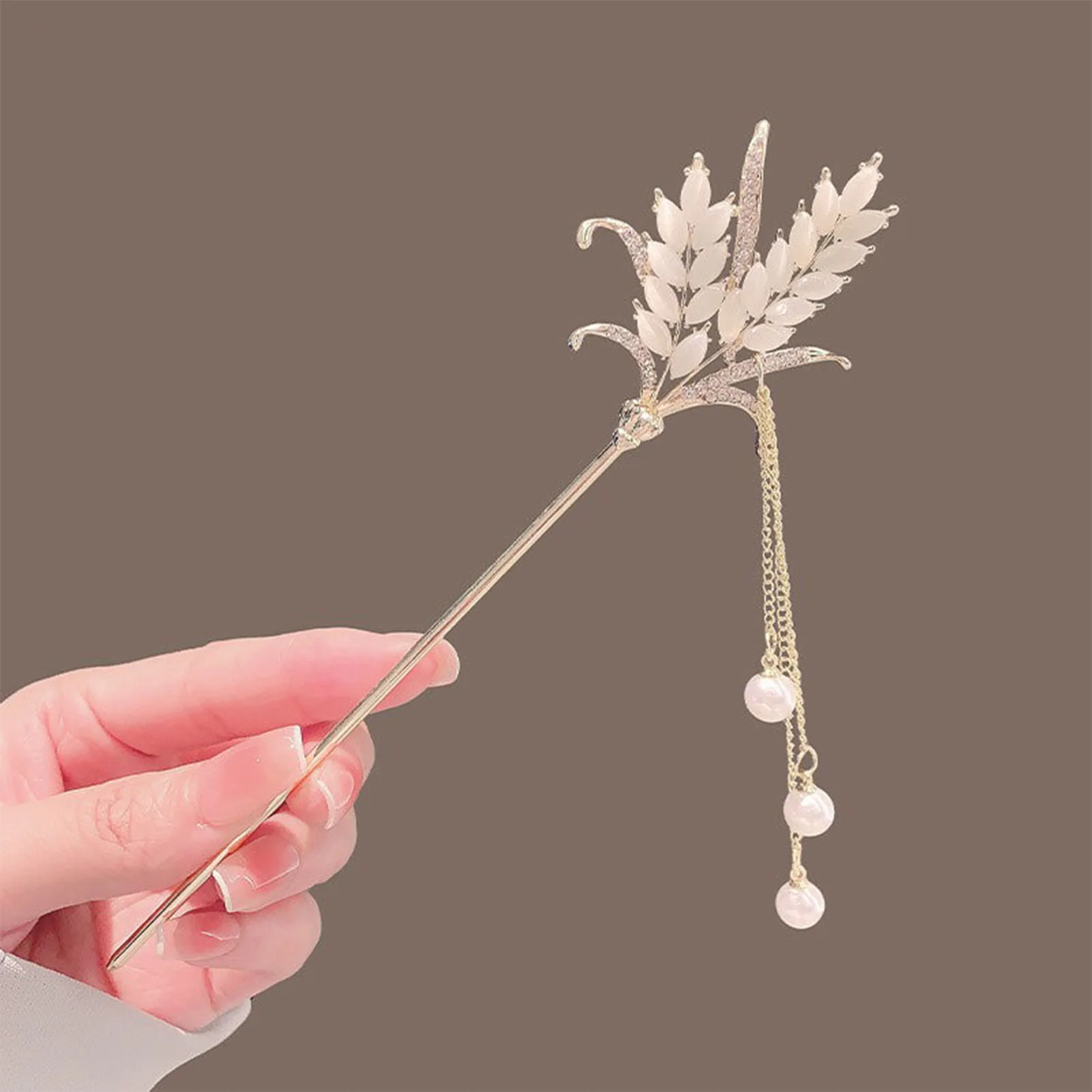 Woman Hair Chignon with Wheat Tassel Vintage Wheat Tassel Decor Hair Chopsticks Ideal Gift for Mother Daughter