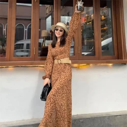 French Retro Floral Dress for Women's Summer New Style Pure Desire Temperament Waist Cinching Slimming Long Sleeved Dresses