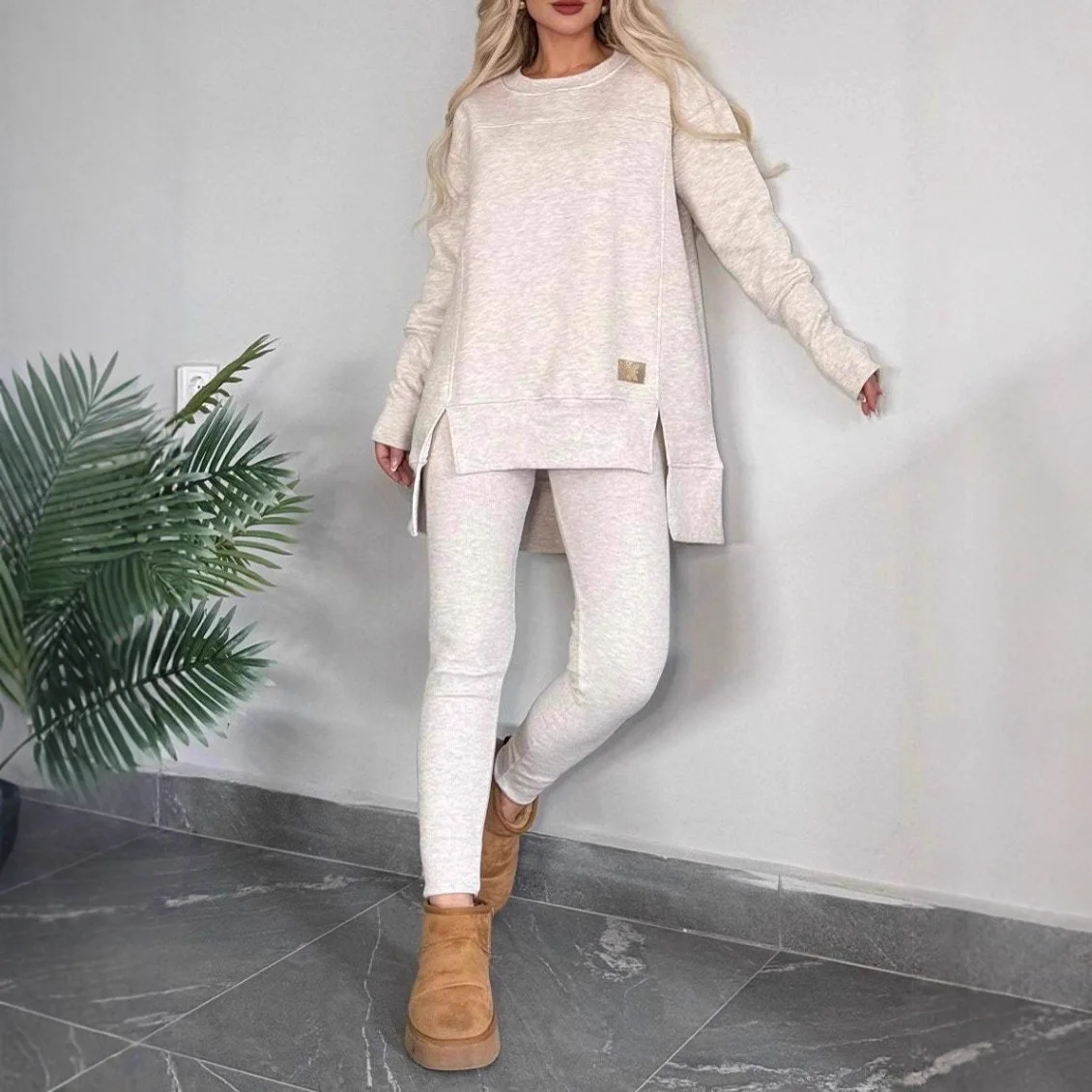 

Comfortable round Neck Color Casual Set 2025 Autumn Winter Women's Fashionable Streetwear Two-Piece Suit for All Seasons