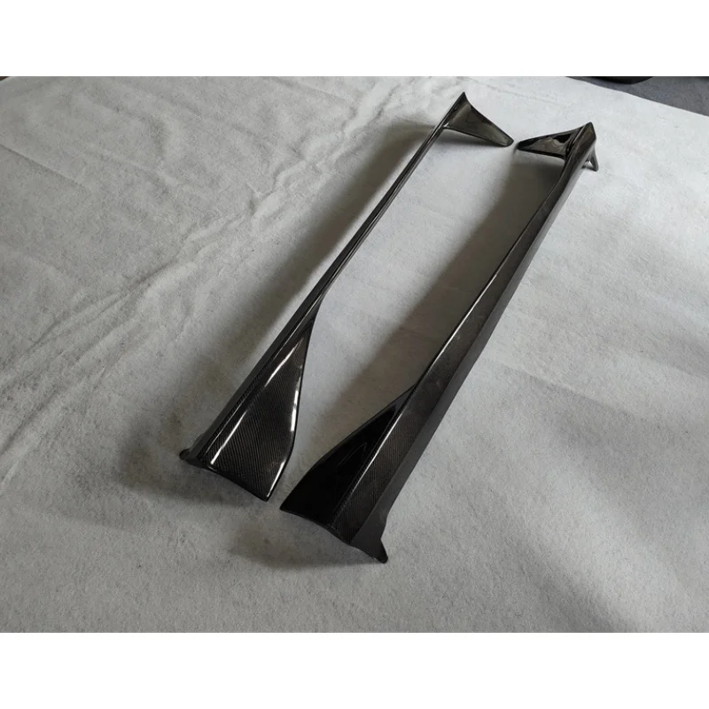 

Высококачественные боковые полосы из углеродного волокна для краев переднего бампера Porsche Cayman 718 2016-2018 гг.