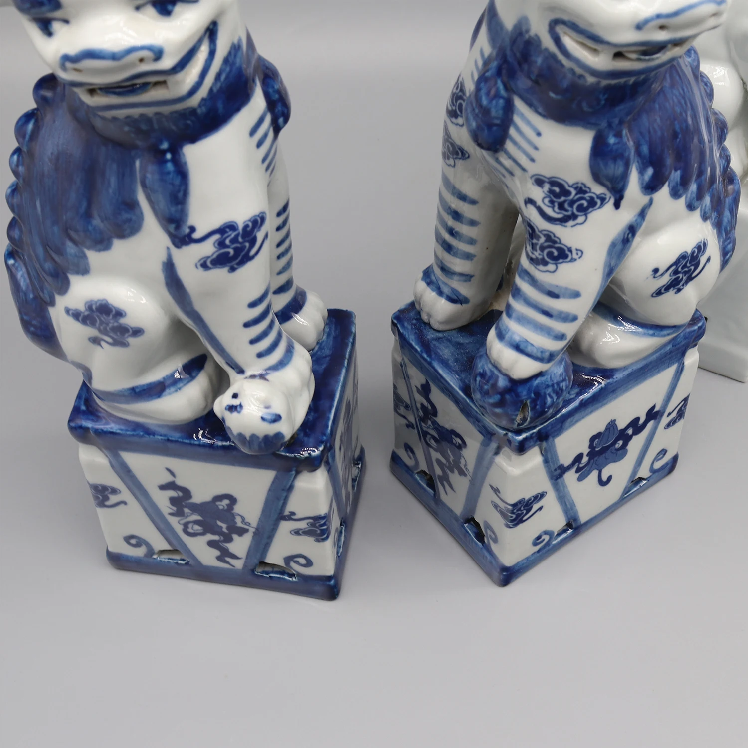 Paar Foo Dogs, Fu Dogs, Buddha Dogs, chinesische Wächterlöwen, Keramikskulptur, Heimdekoration – Detail 10
