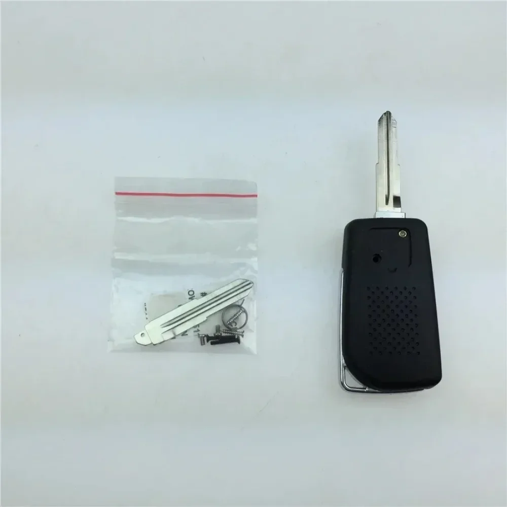 2027 for  For the new Jin Hyun Mitsubishi Grandis Outlander wing God car keys modified folding key remote shell modification