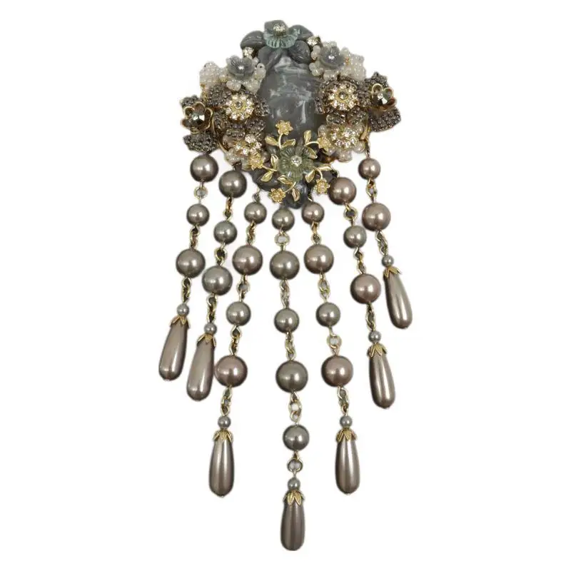 

Copper Glass Material Hand Woven Tassel Flower Brooch for Women's Luxurious and Noble Temperament Pin Clothing Dress Corsage